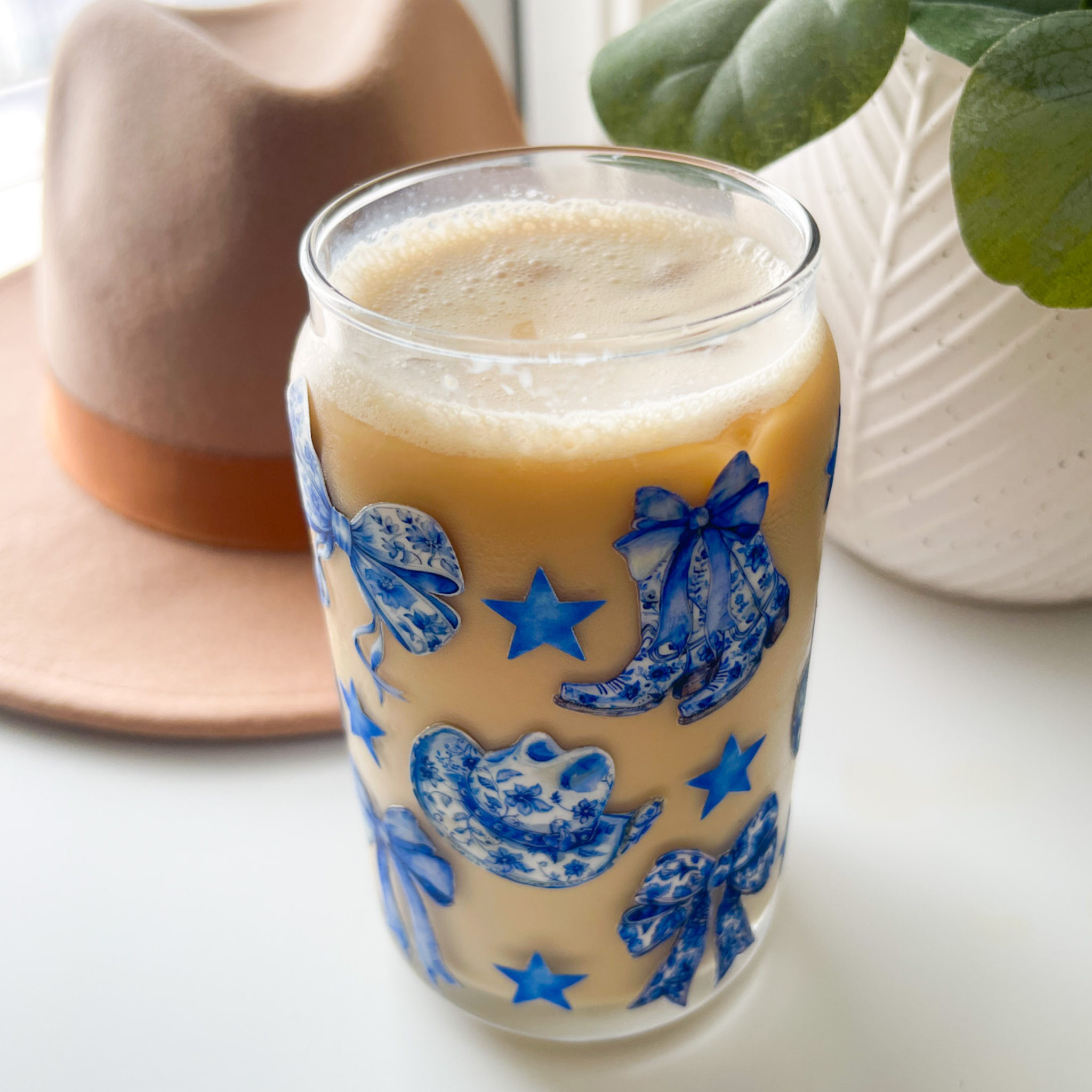 Chinoiserie Cowgirl Cup w/ Lid & Straw